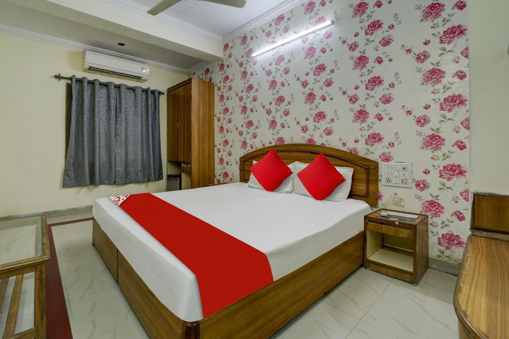 Oyo Flagship 81248 Hotel Satya Vilas Bhopal Exterior foto